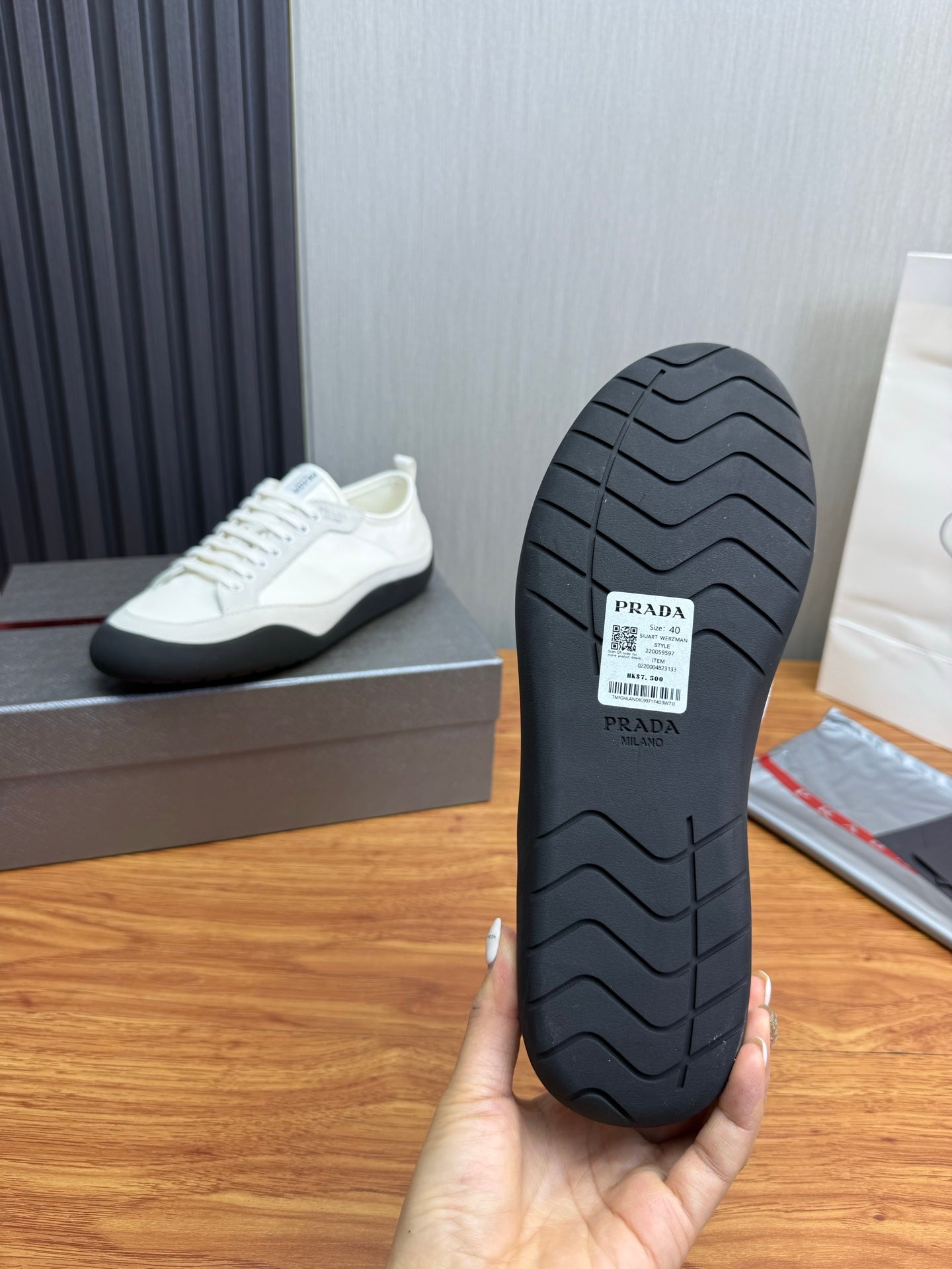 Sneakers