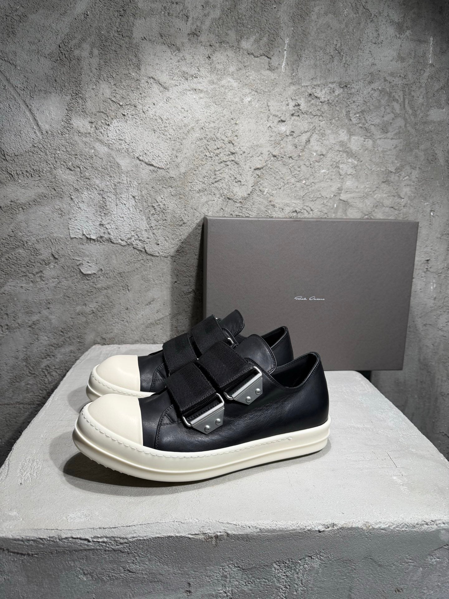 Casual Shoes