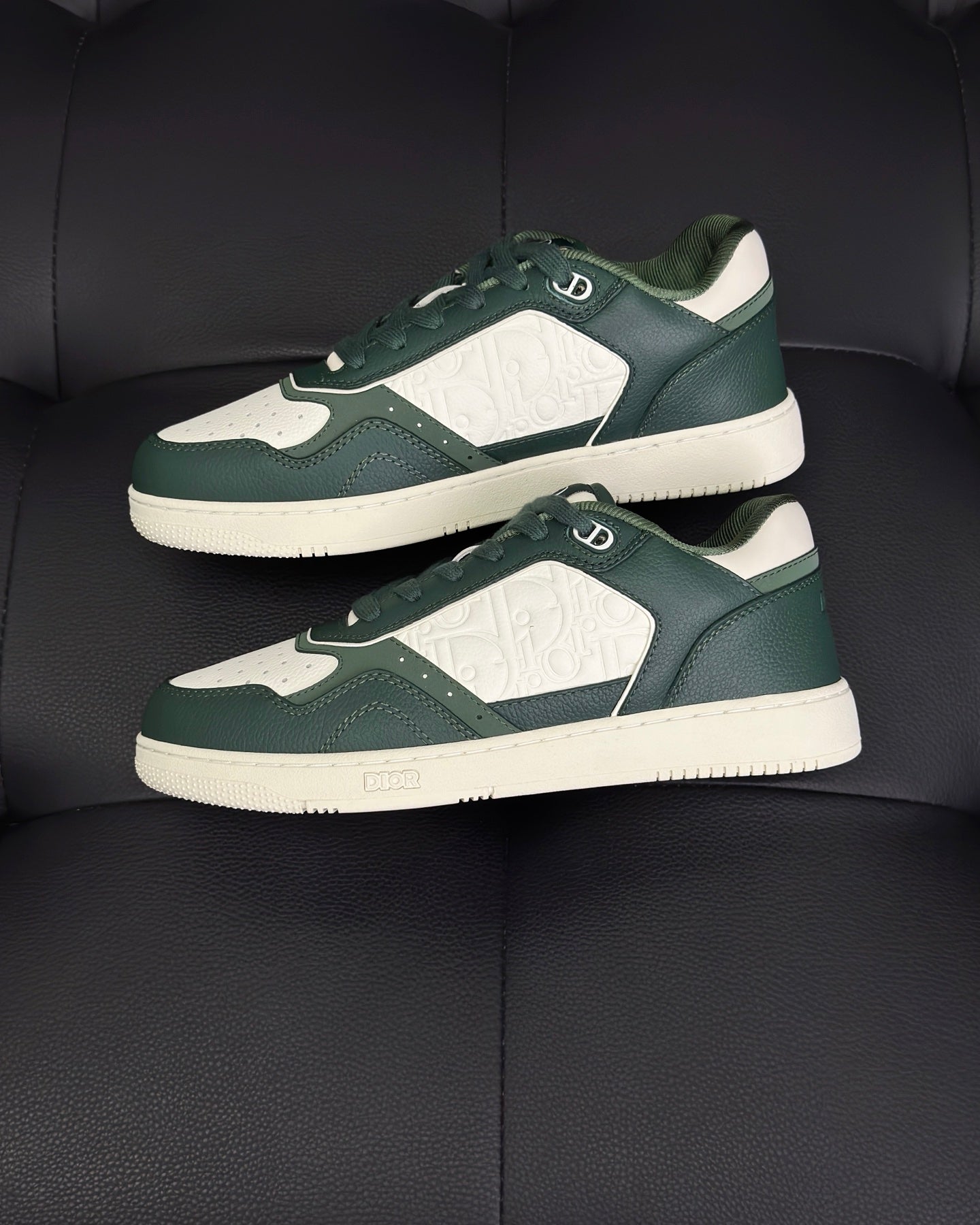 B27 Sneakers