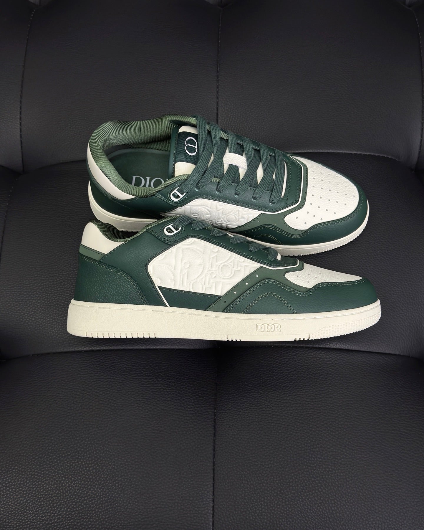 B27 Sneakers