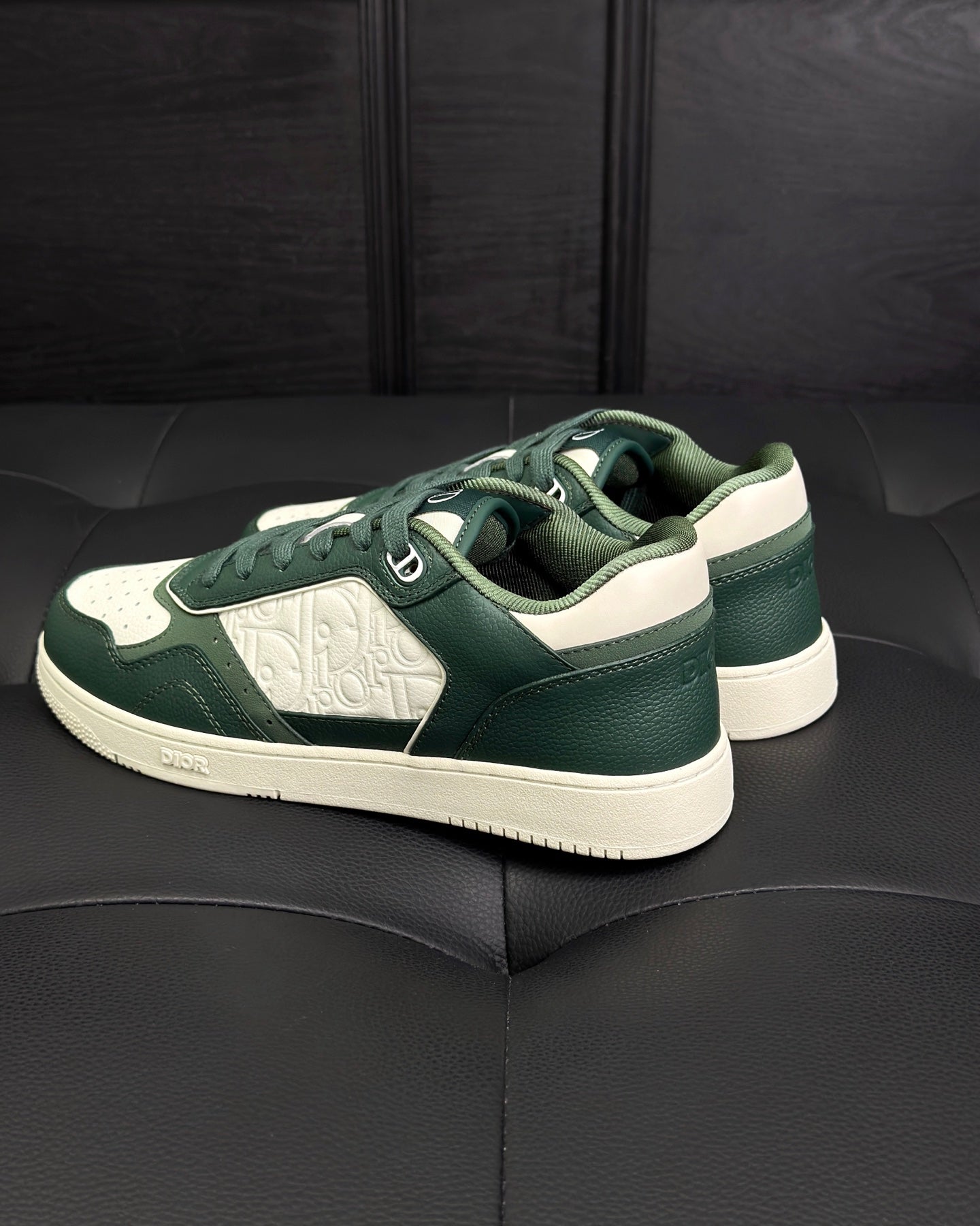 B27 Sneakers