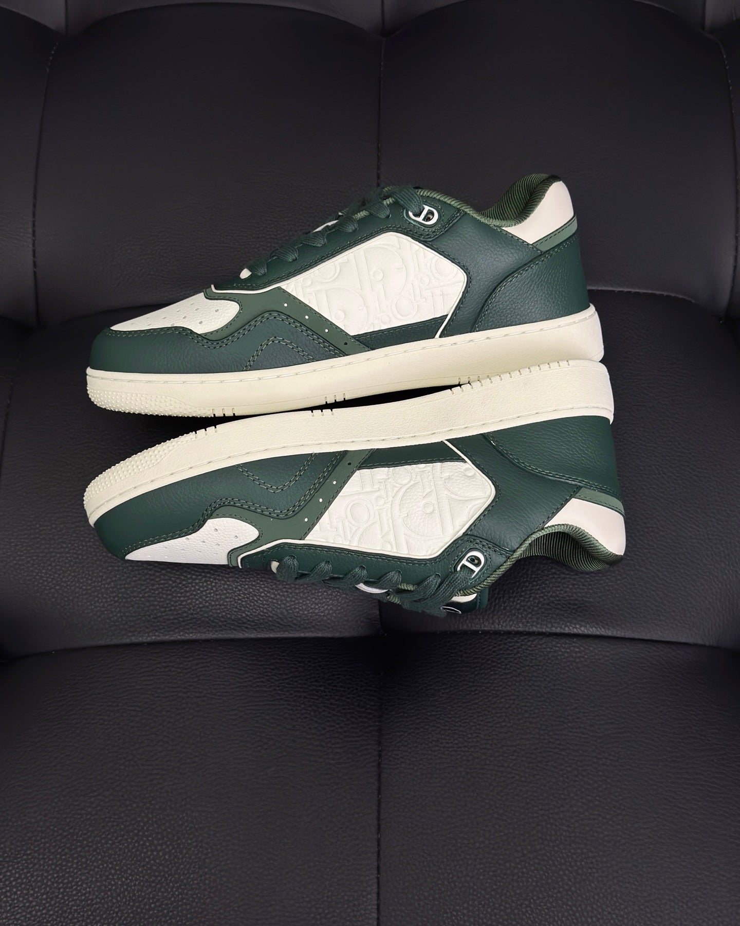 B27 Sneakers