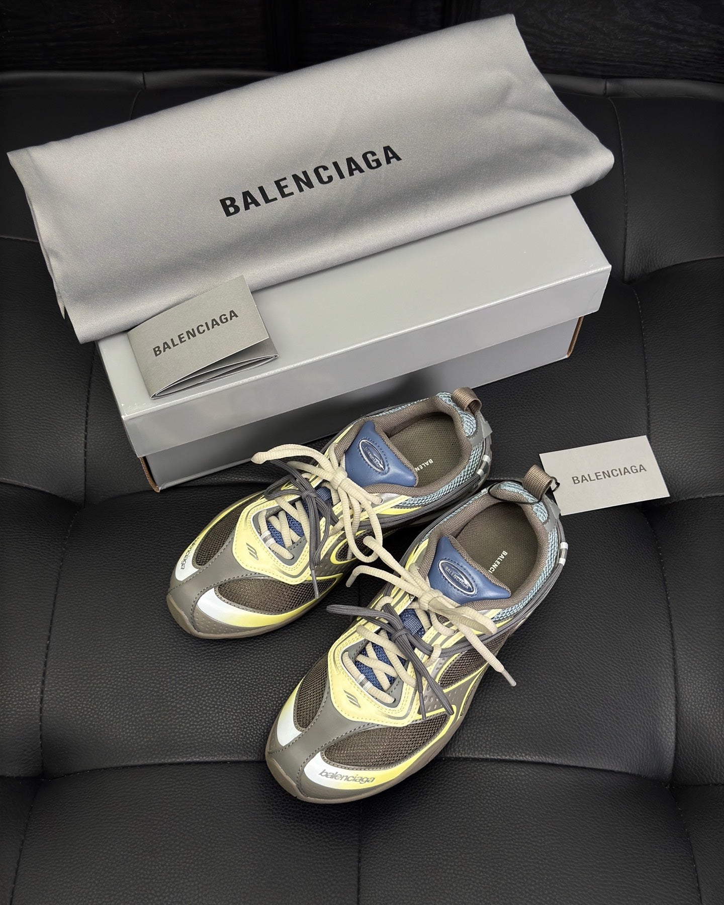 Sneakers