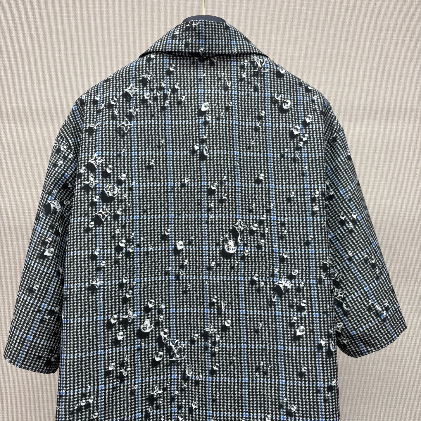 Short sleeve shirt