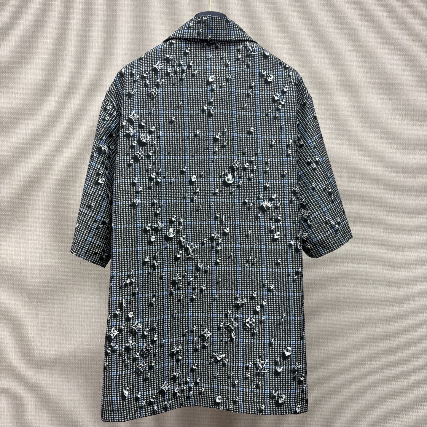 Short sleeve shirt