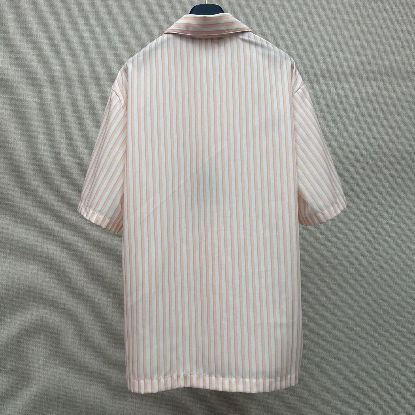 Short sleeve shirt