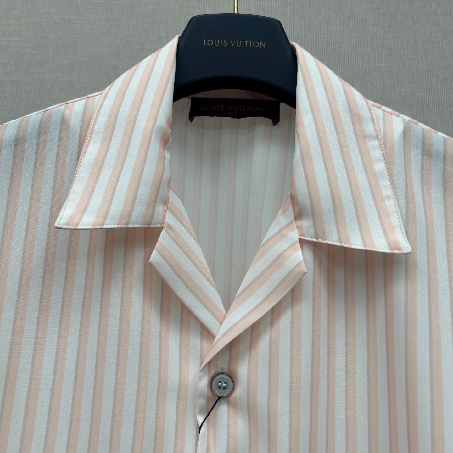 Short sleeve shirt