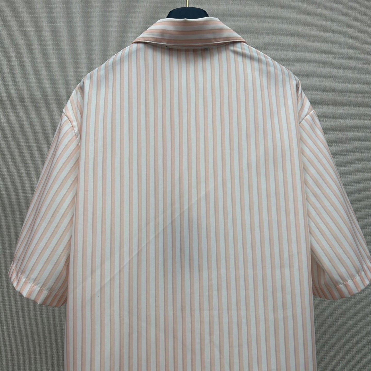 Short sleeve shirt