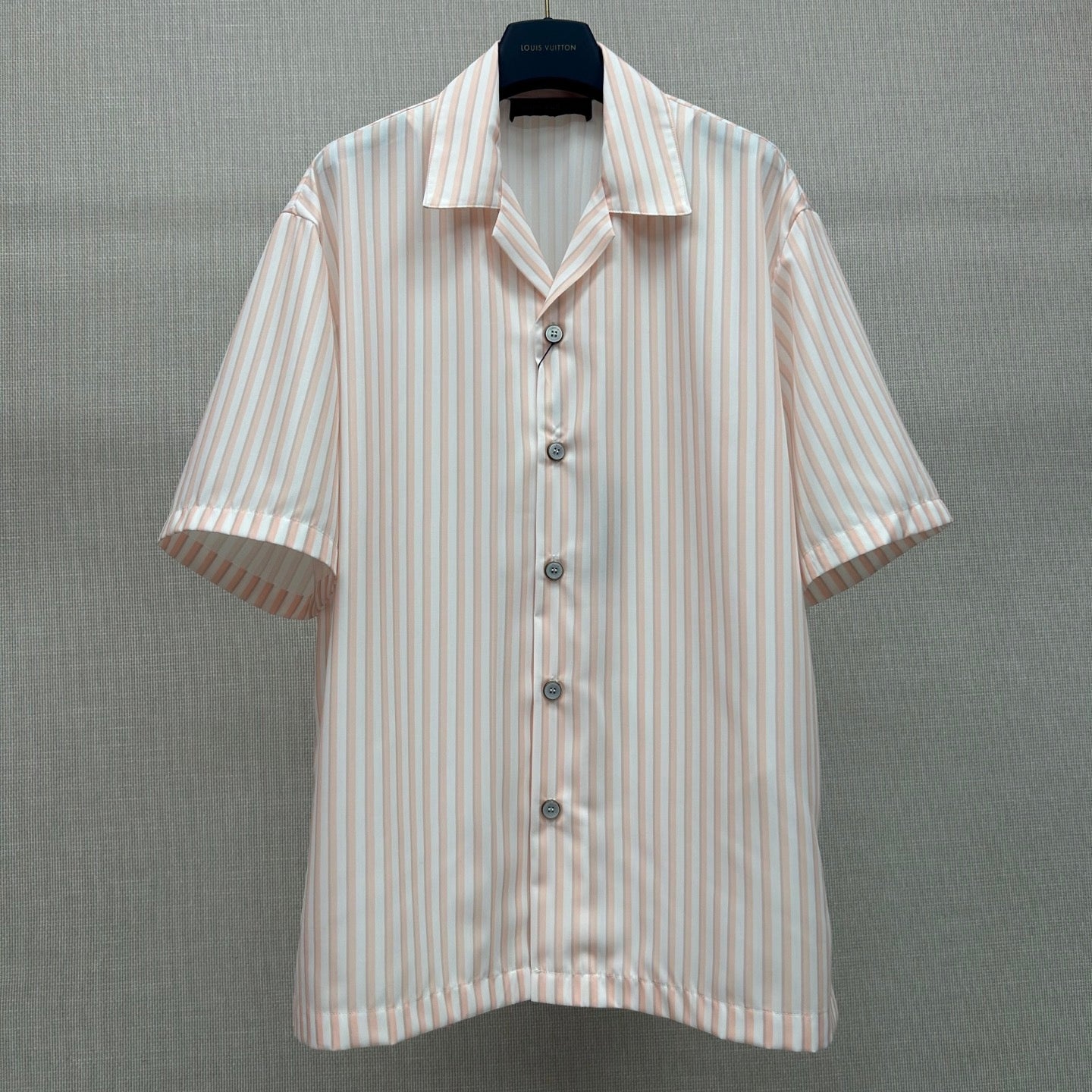 Short sleeve shirt