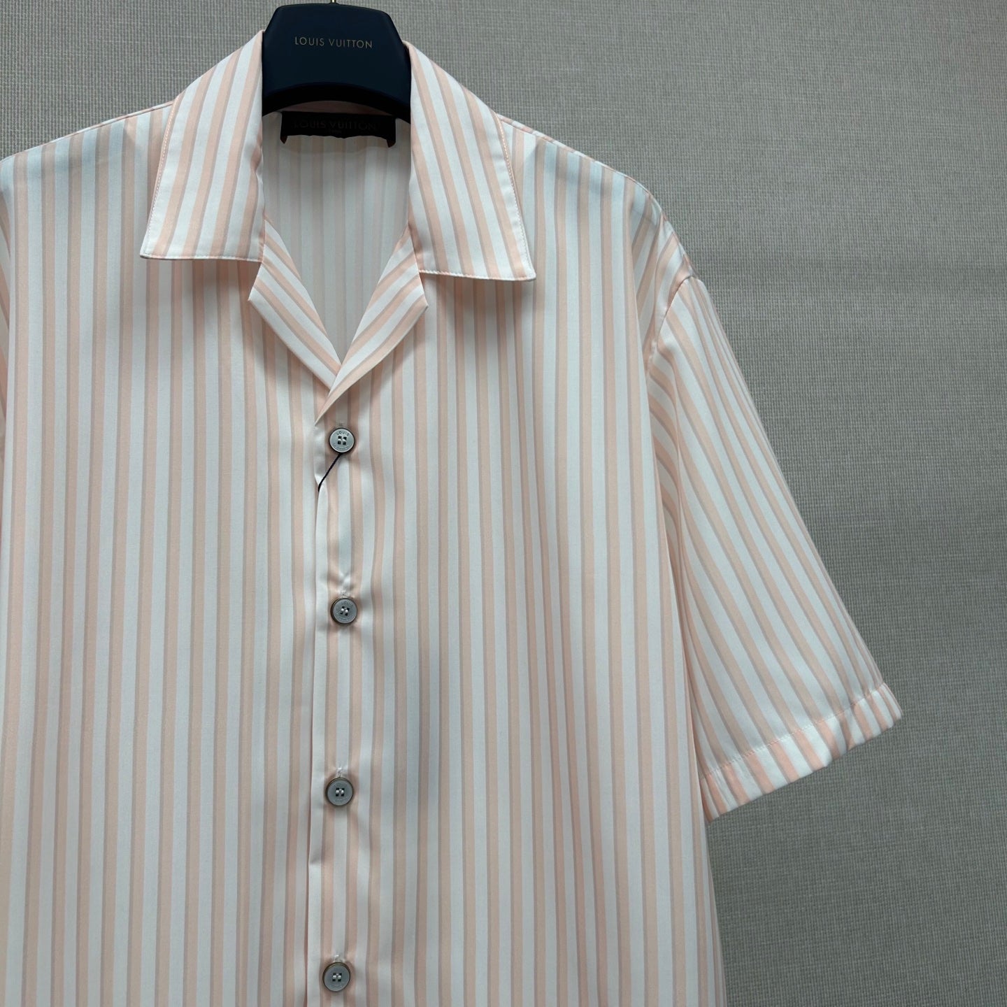 Short sleeve shirt
