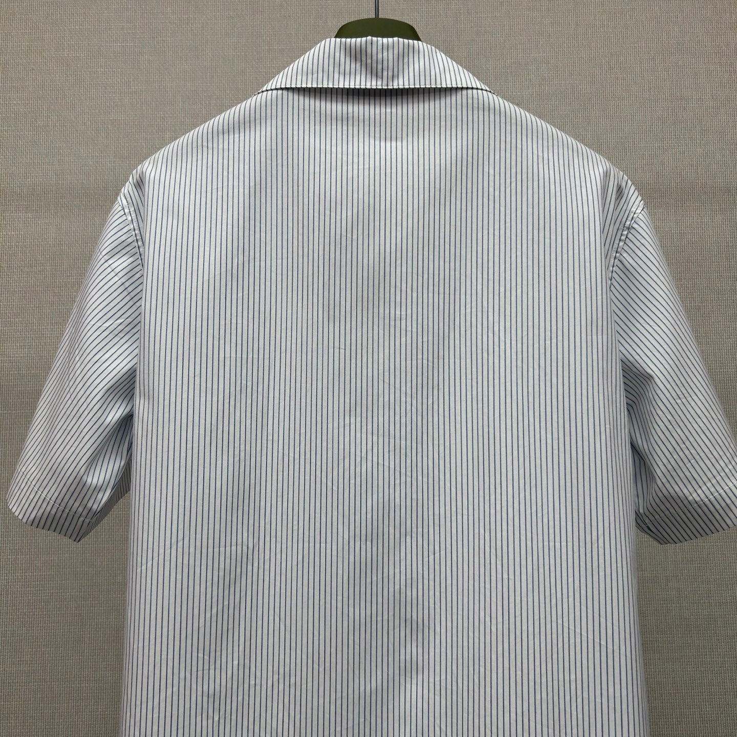 Short sleeve shirt