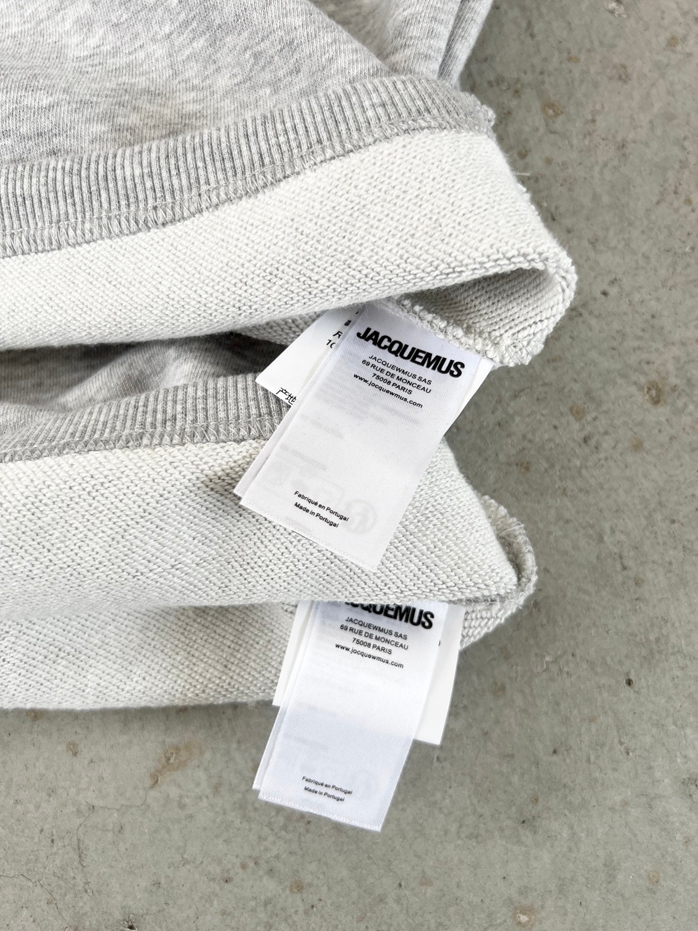 Sweatshirt