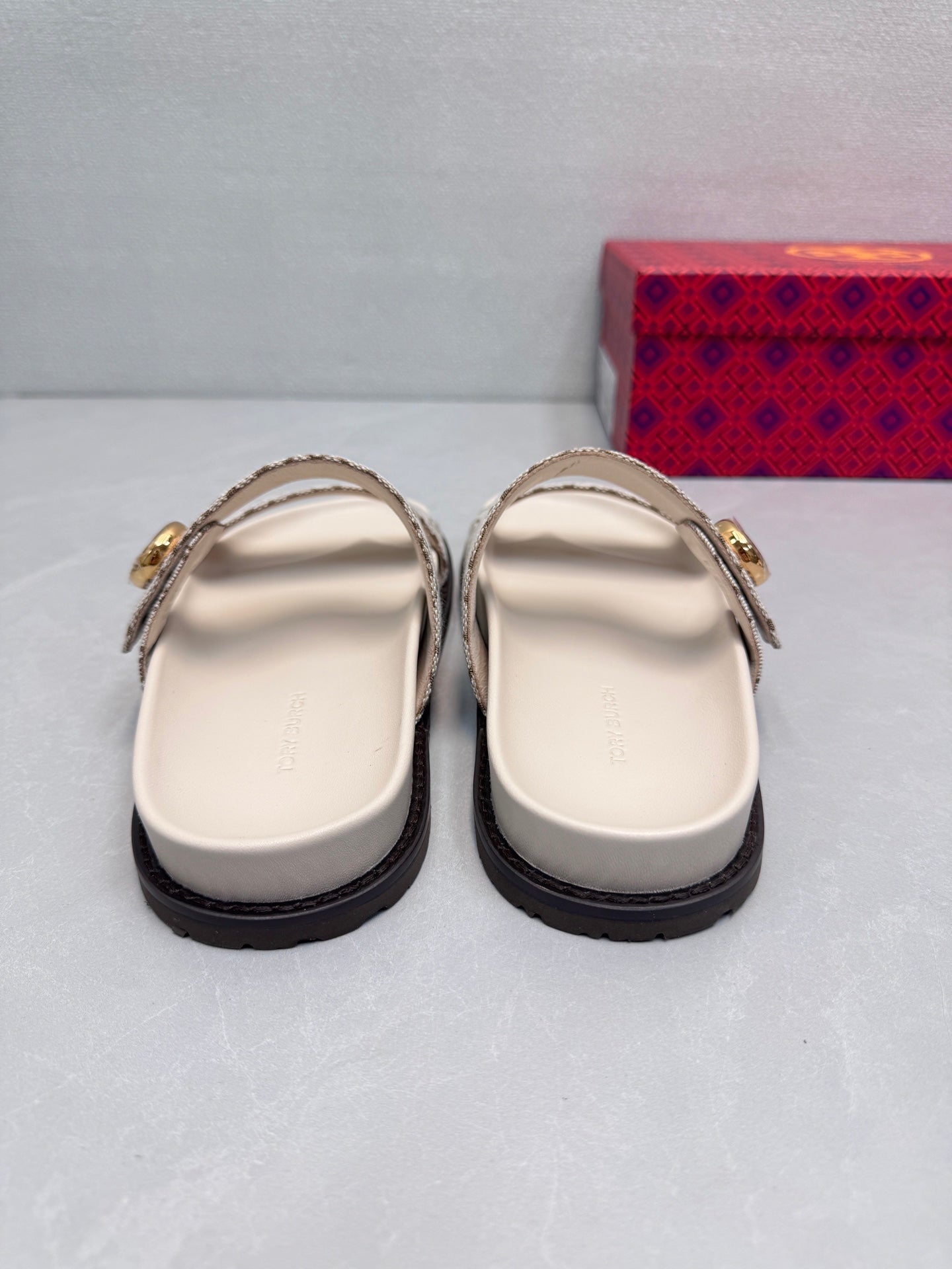 Slipper