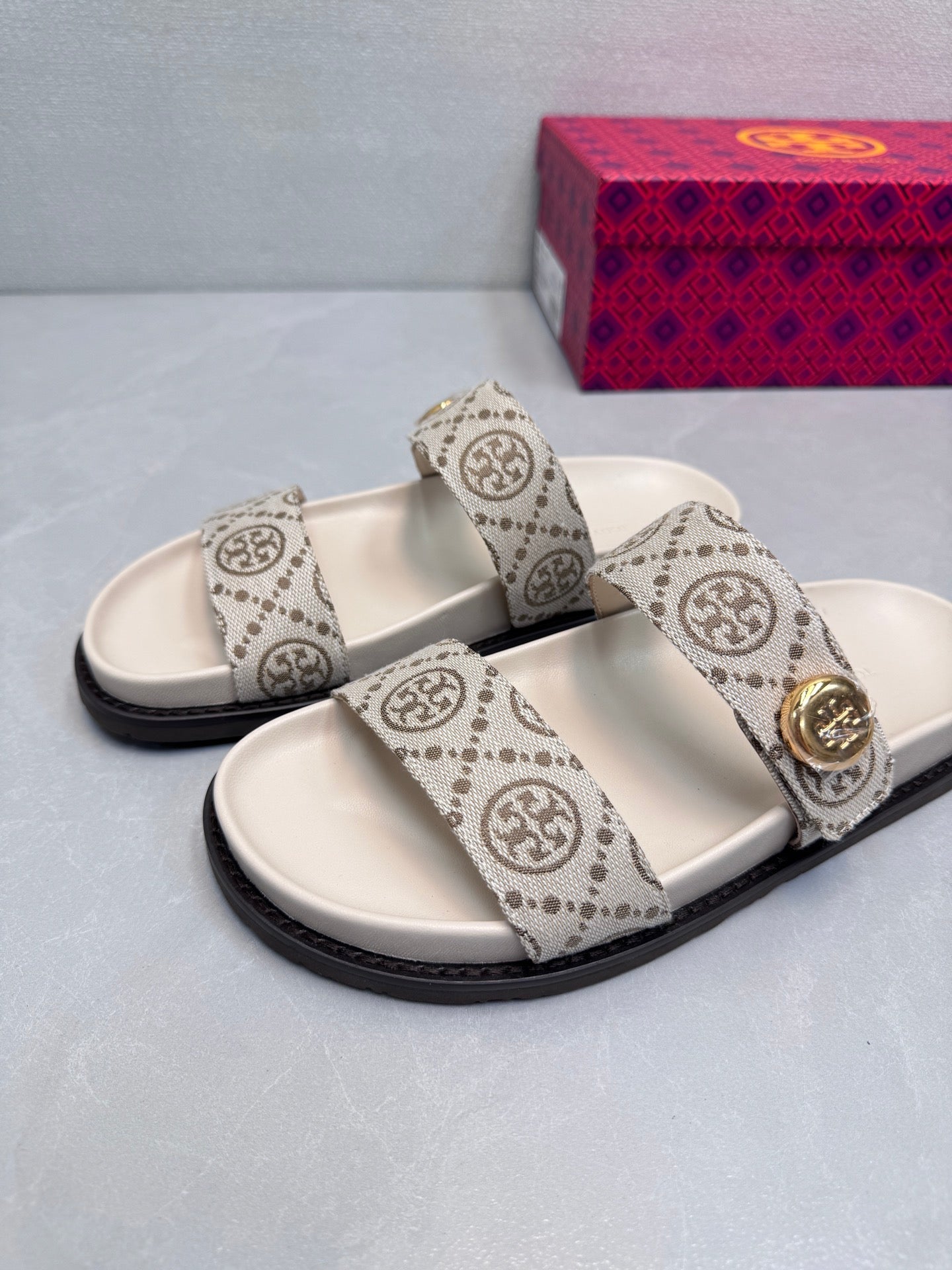 Slipper