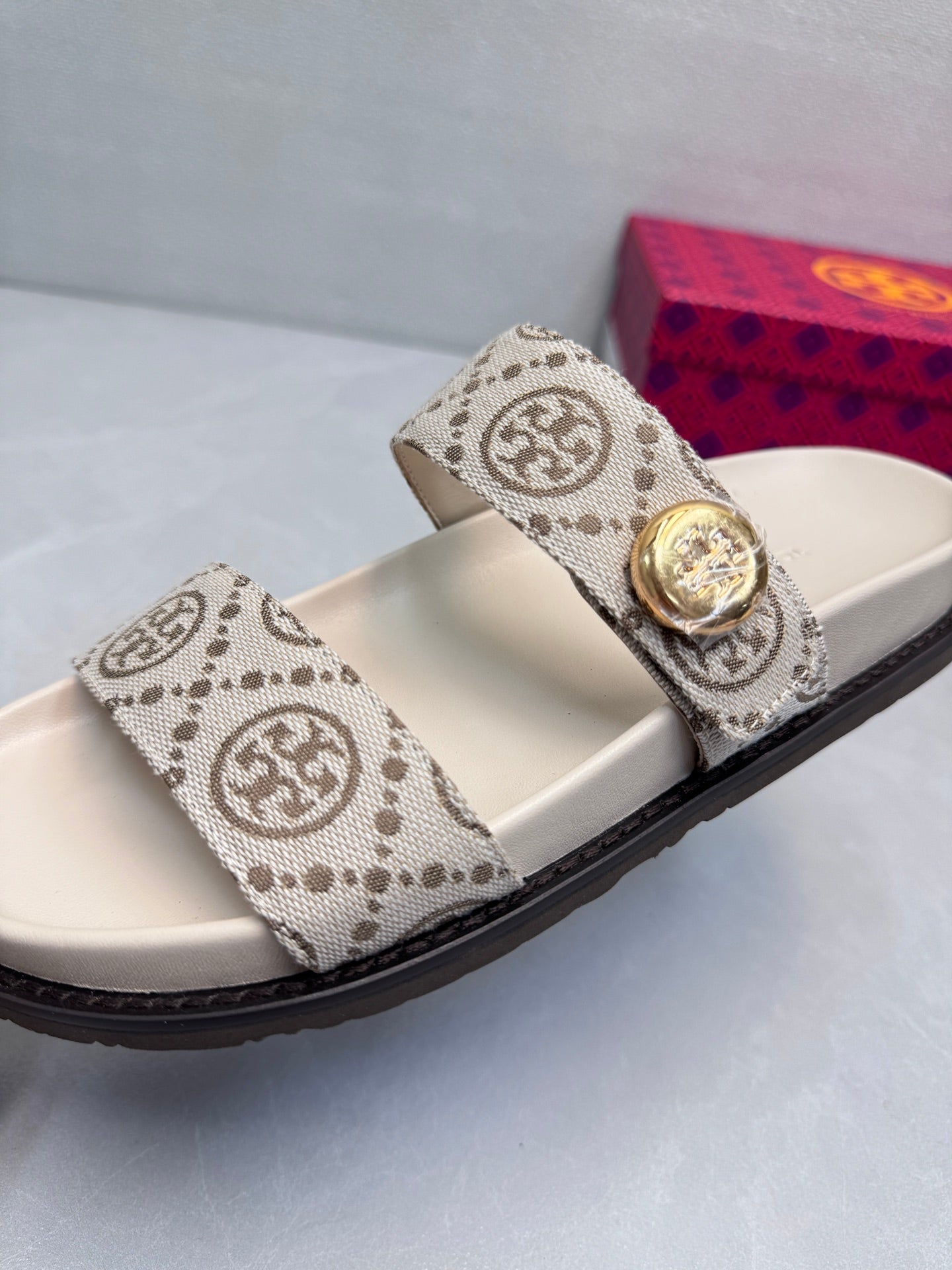 Slipper