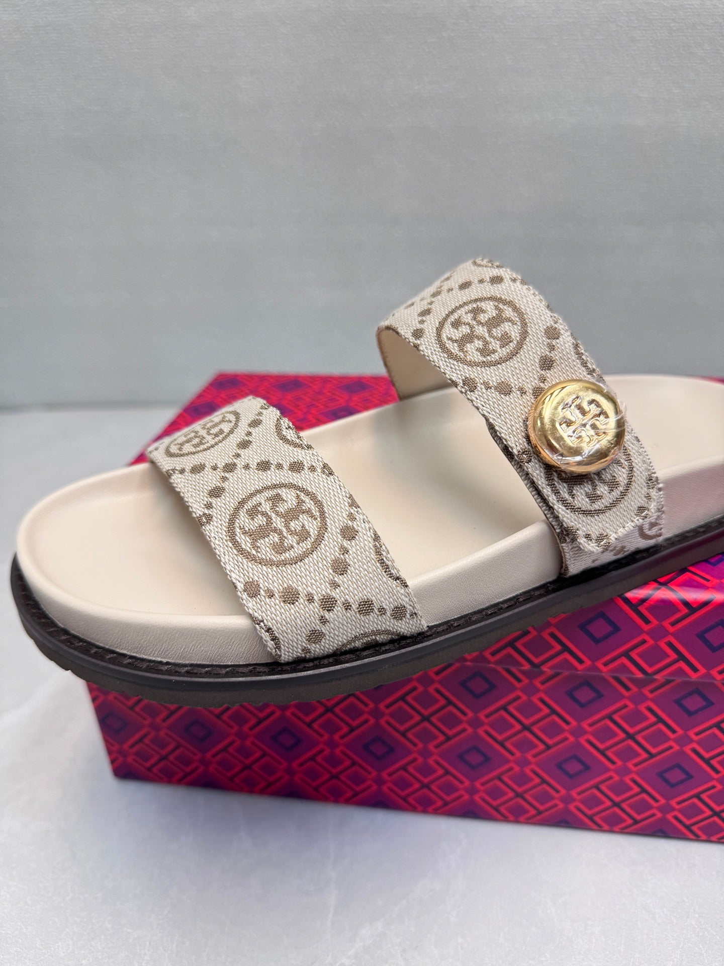 Slipper