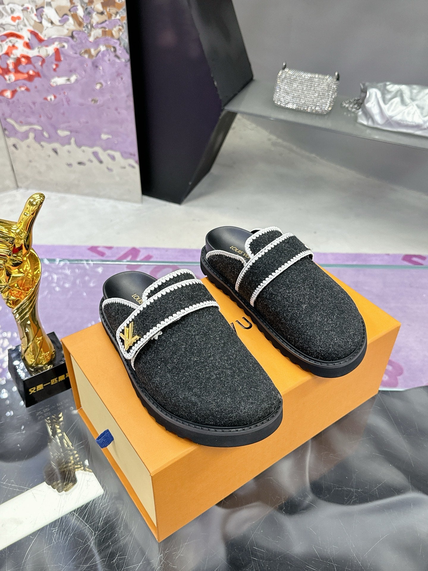 Slippers