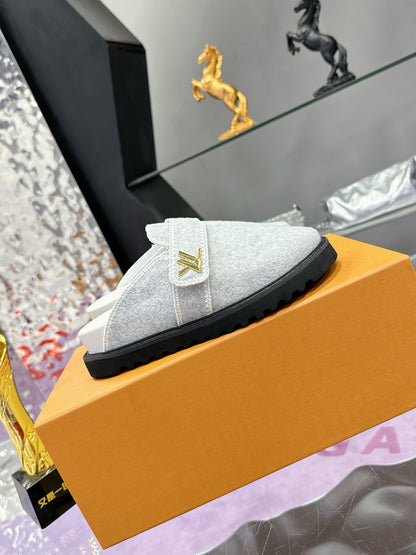 Slippers