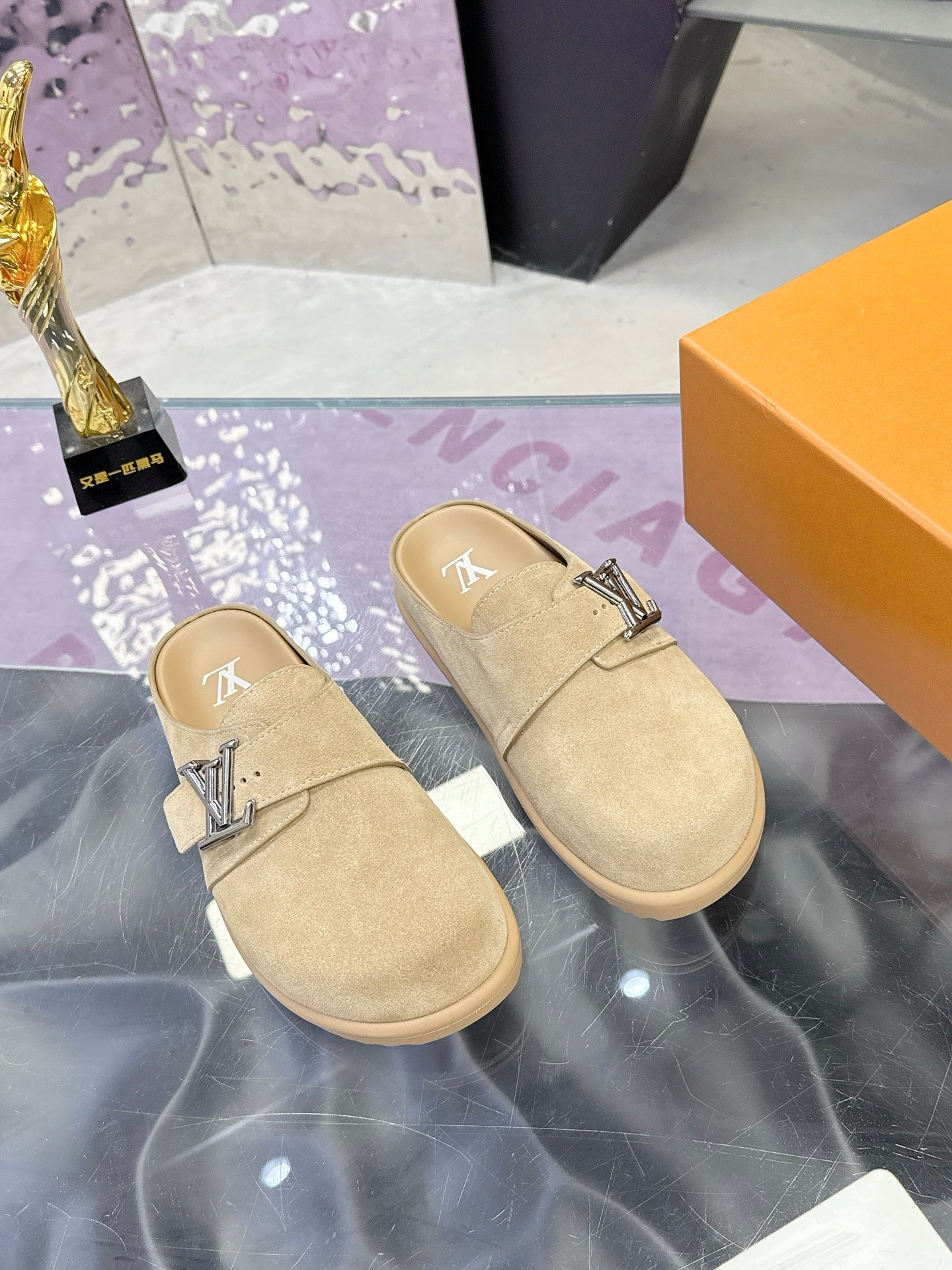 Slippers