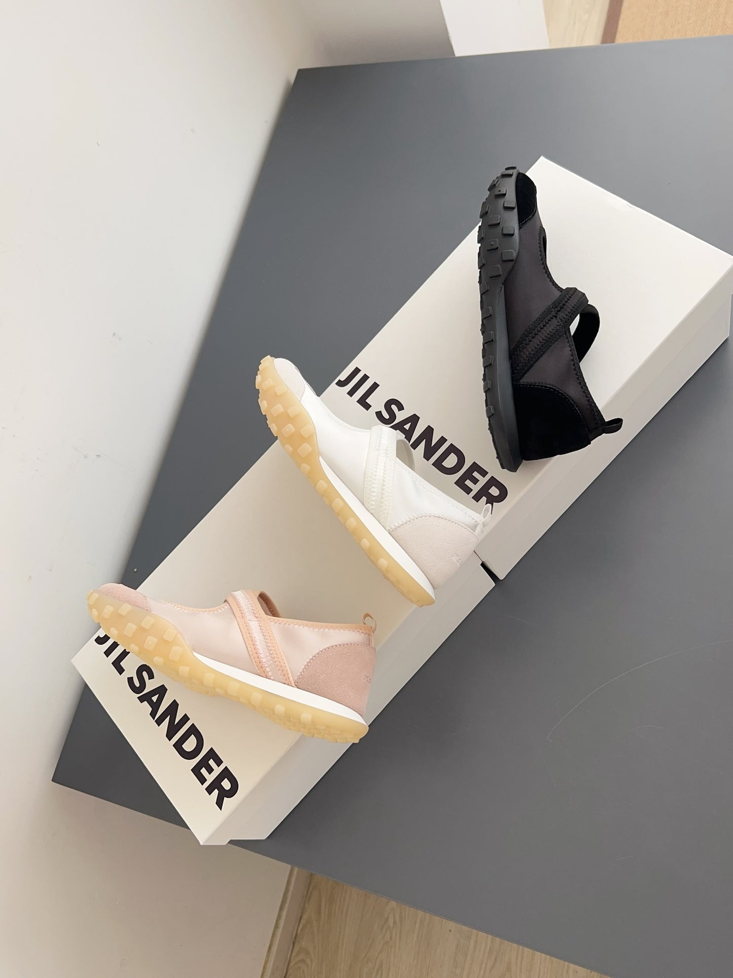 Sneakers