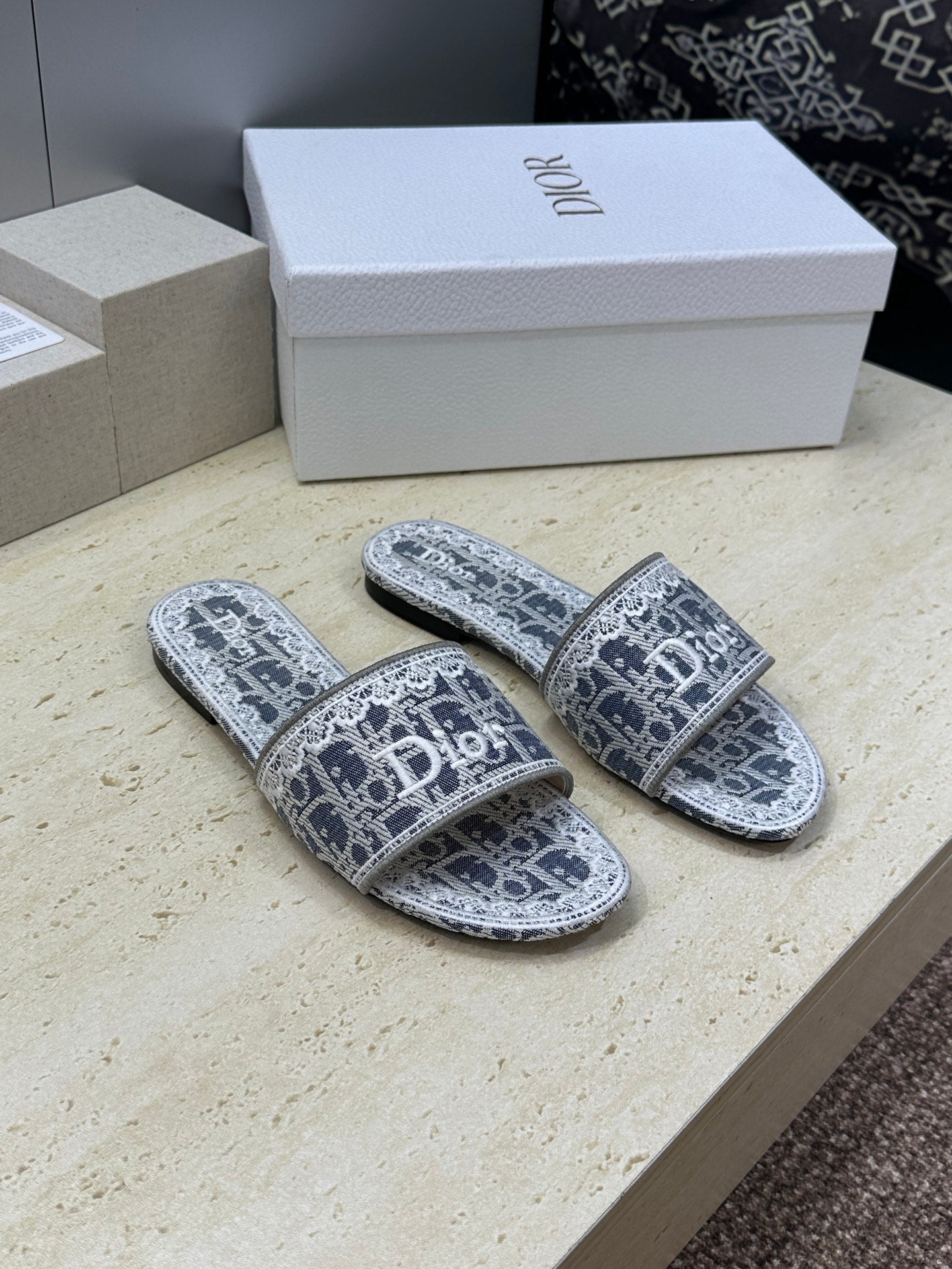 Slipper