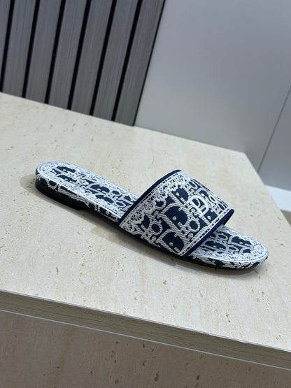 Slipper