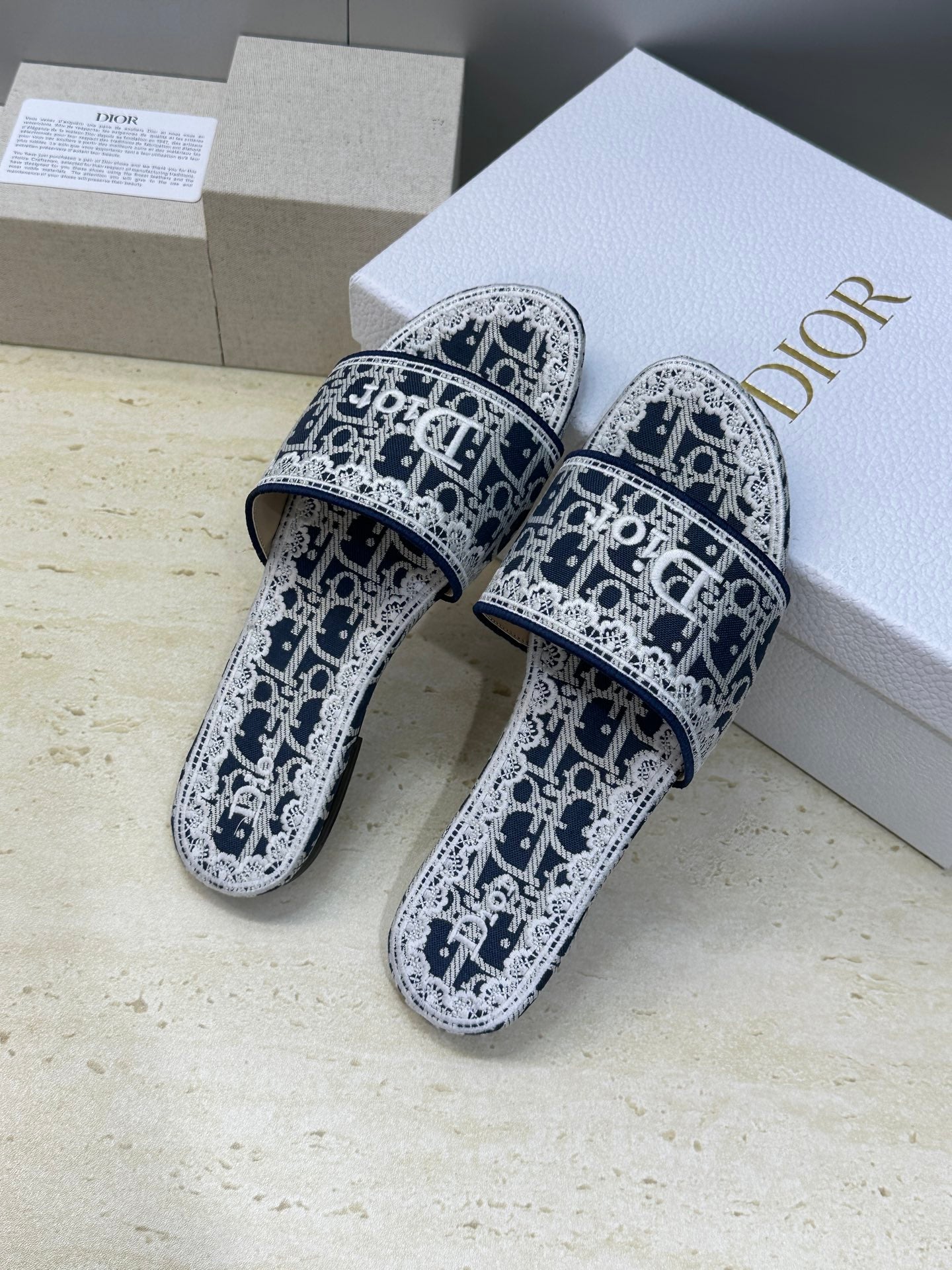 Slipper