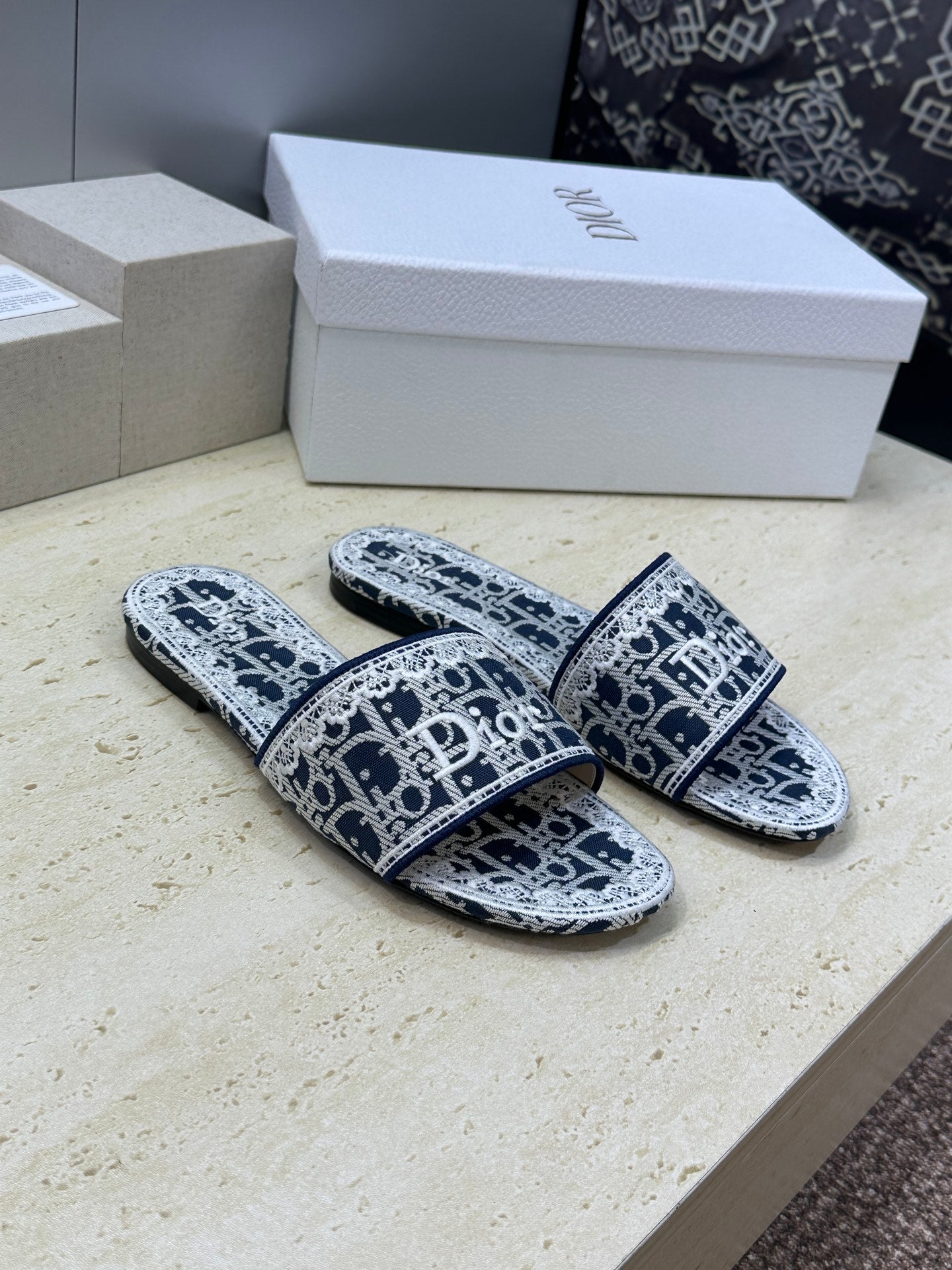 Slipper