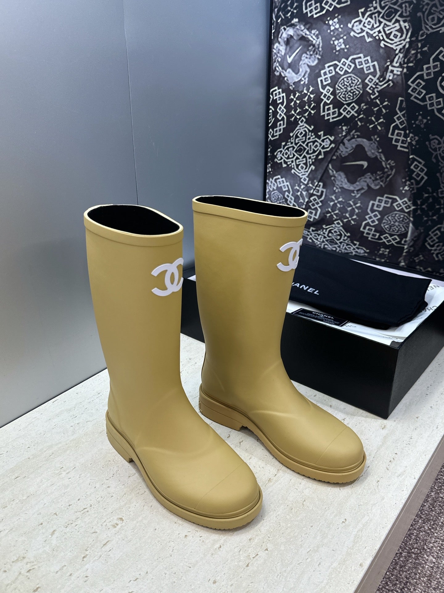 Rain boot