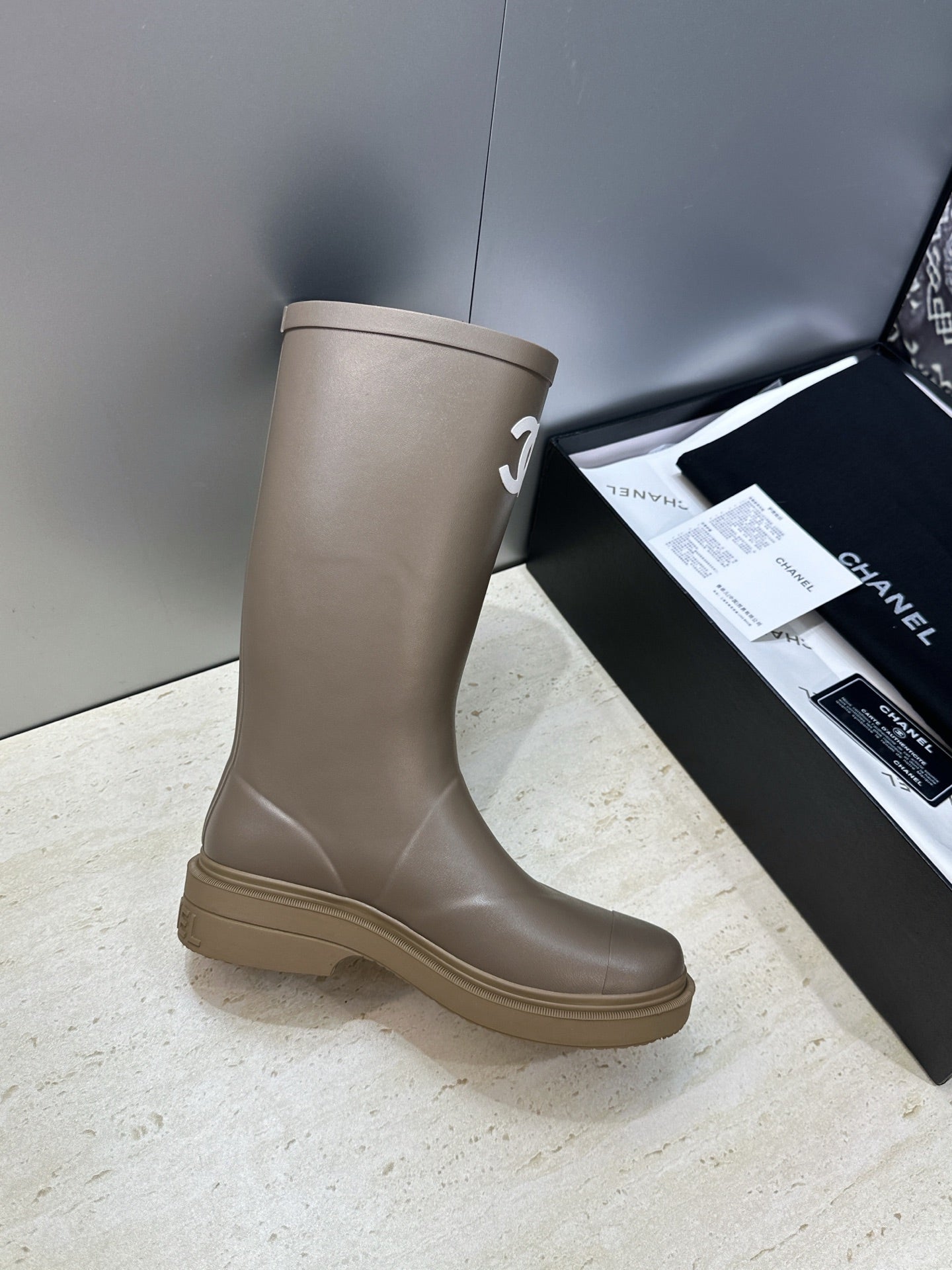 Rain boot