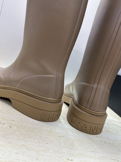Rain boot