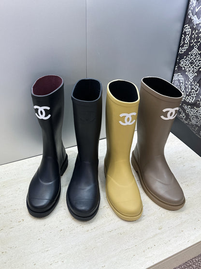 Rain boot