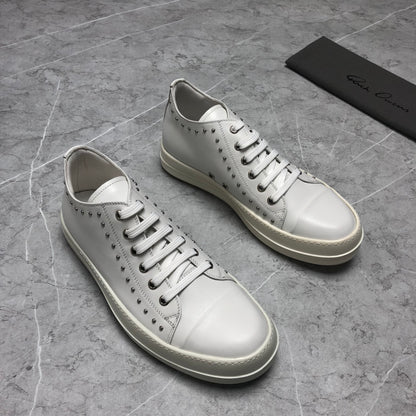 Rivet casual shoes