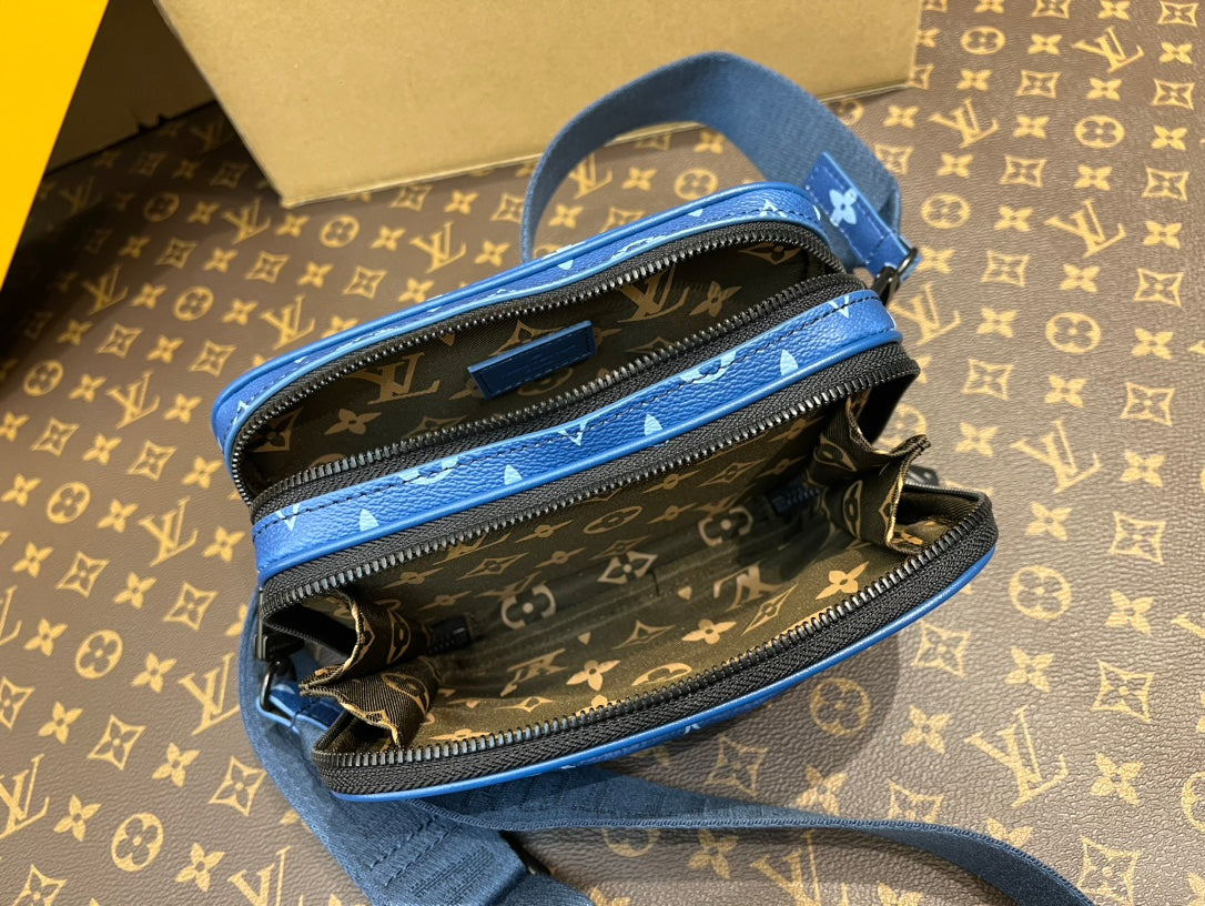 Shoulder Bags