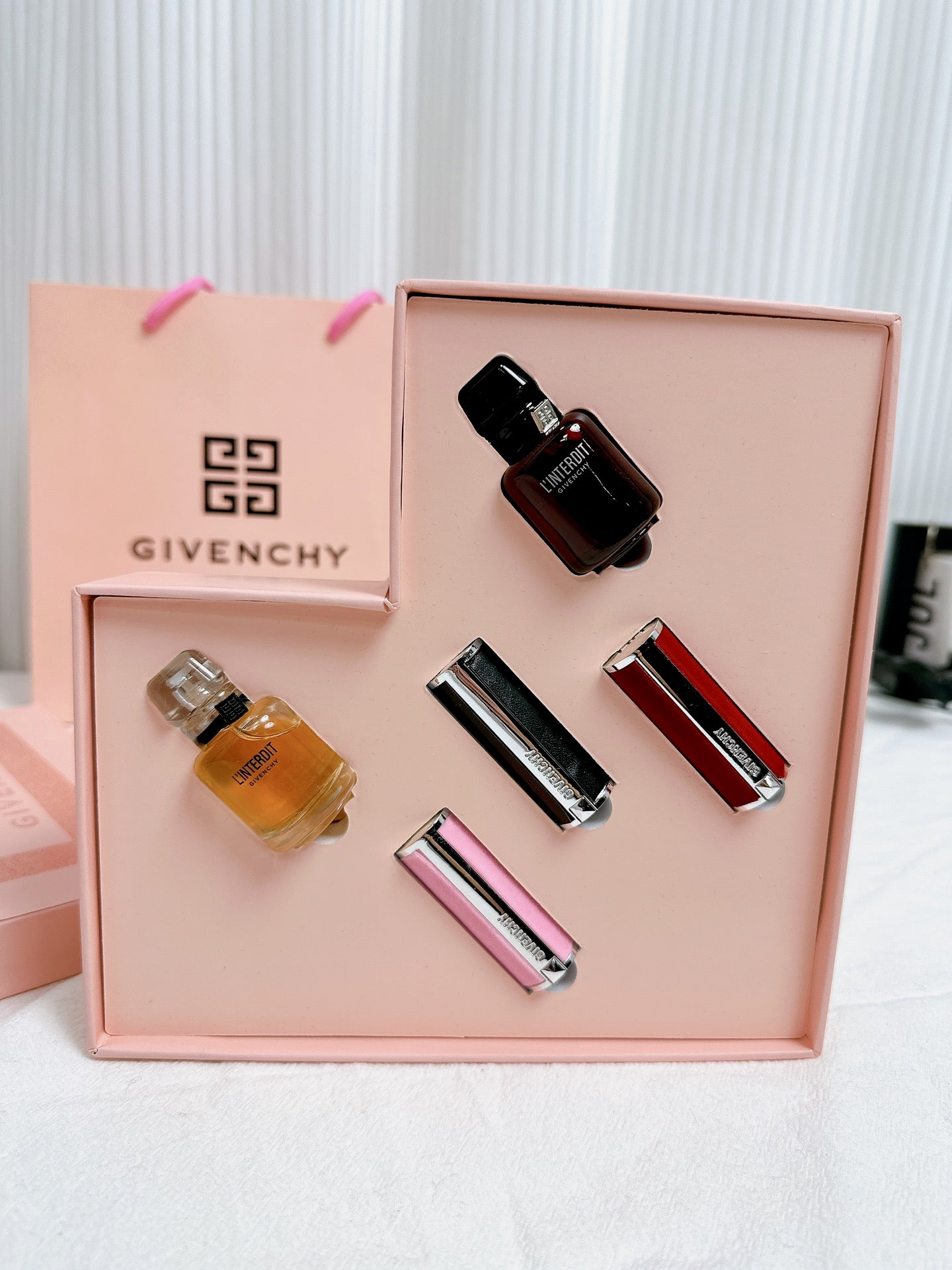 Perfume + lipstick gift box