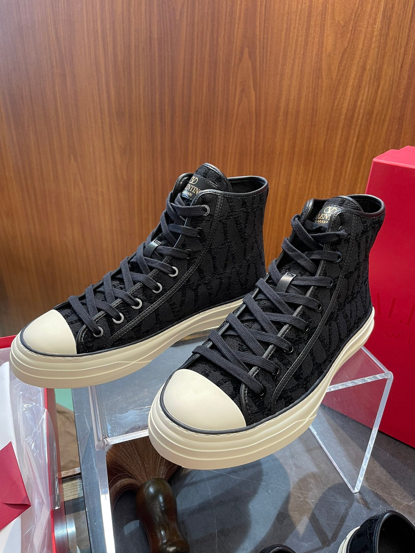 high top casual shoes