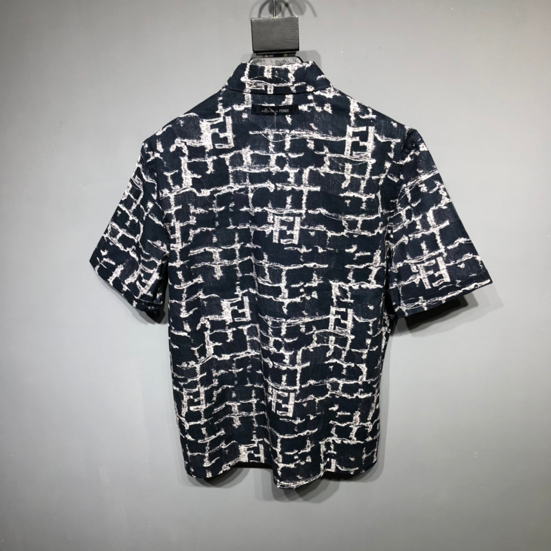 short sleeve shirt