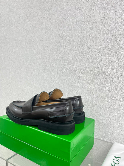 Leather shoes