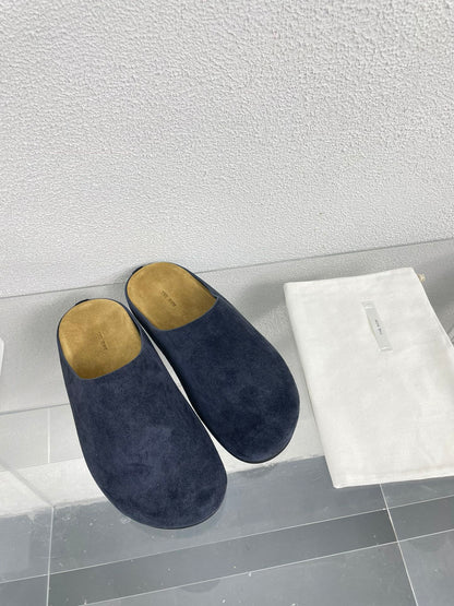 slippers