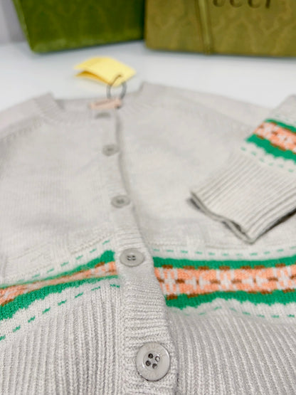 Knitted cardigan