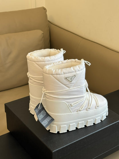 Snow Boots