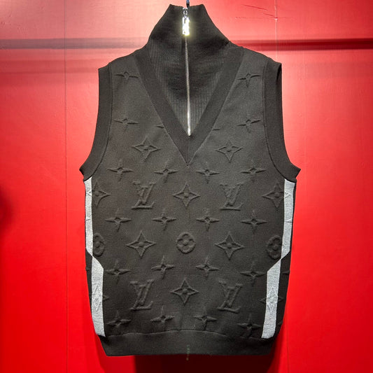 Knitted vest