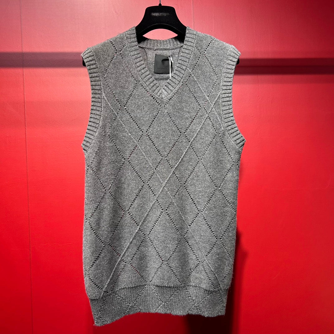 Cashmere vest