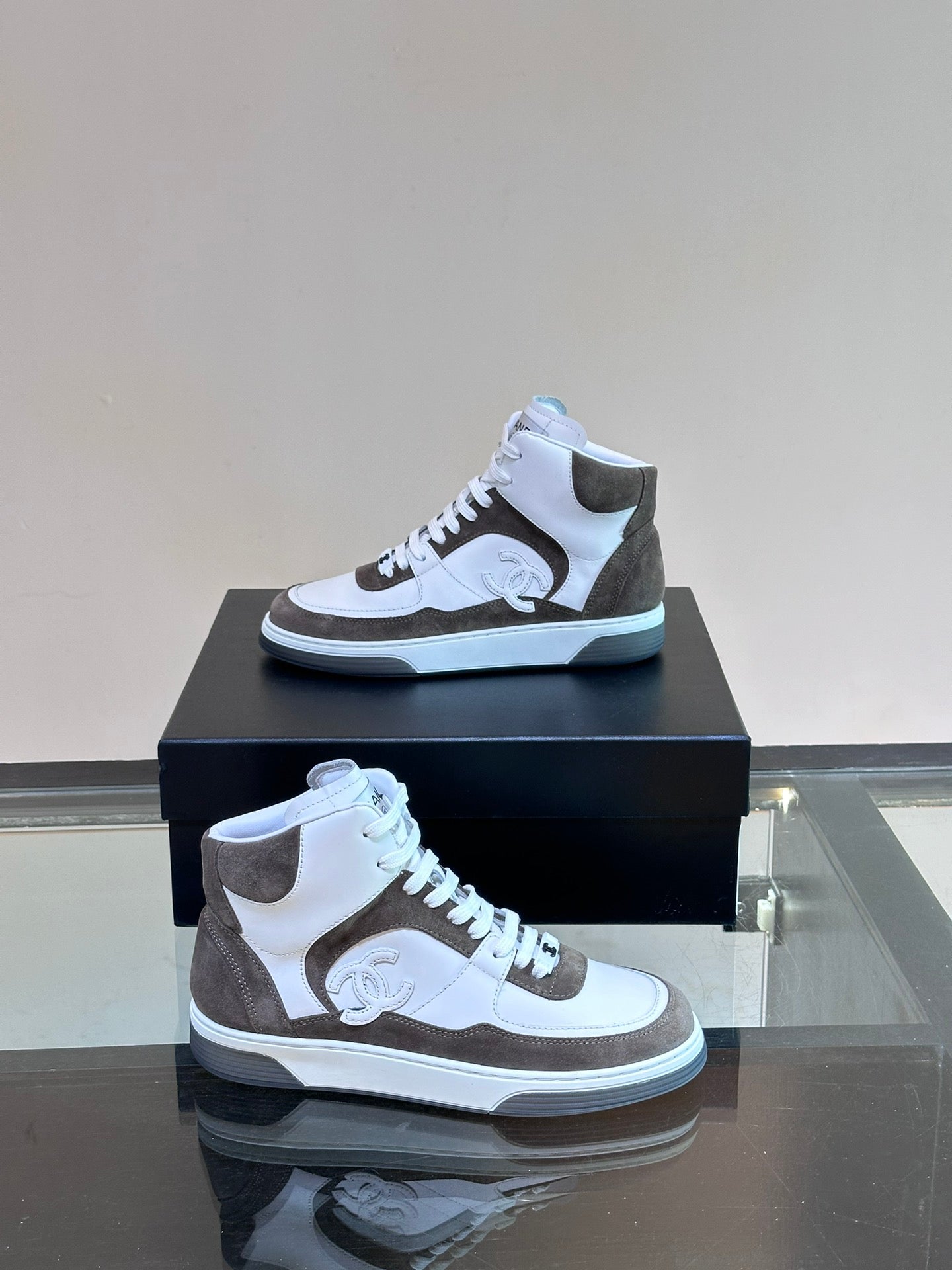 High-top Sneakers