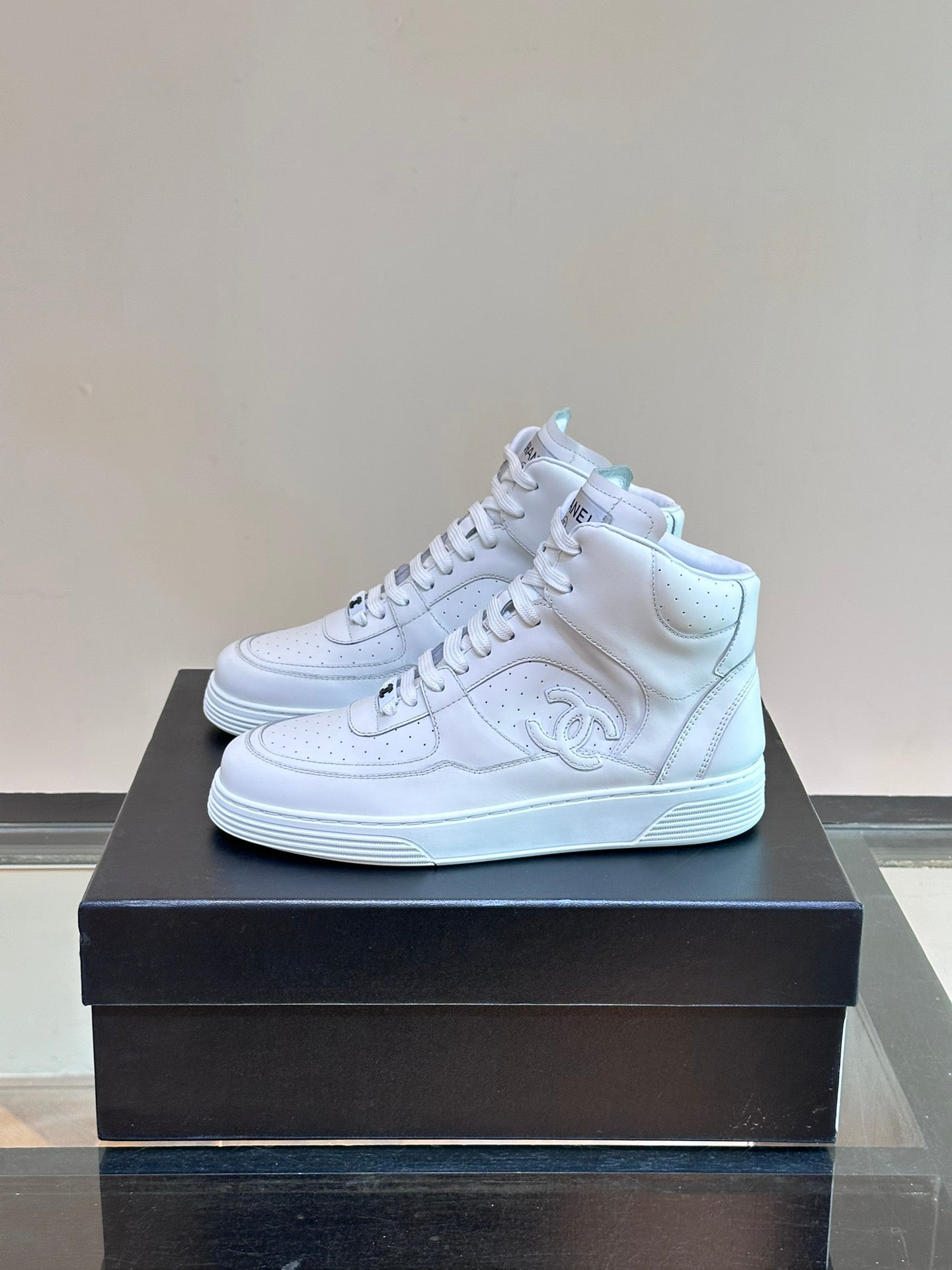 High-top Sneakers