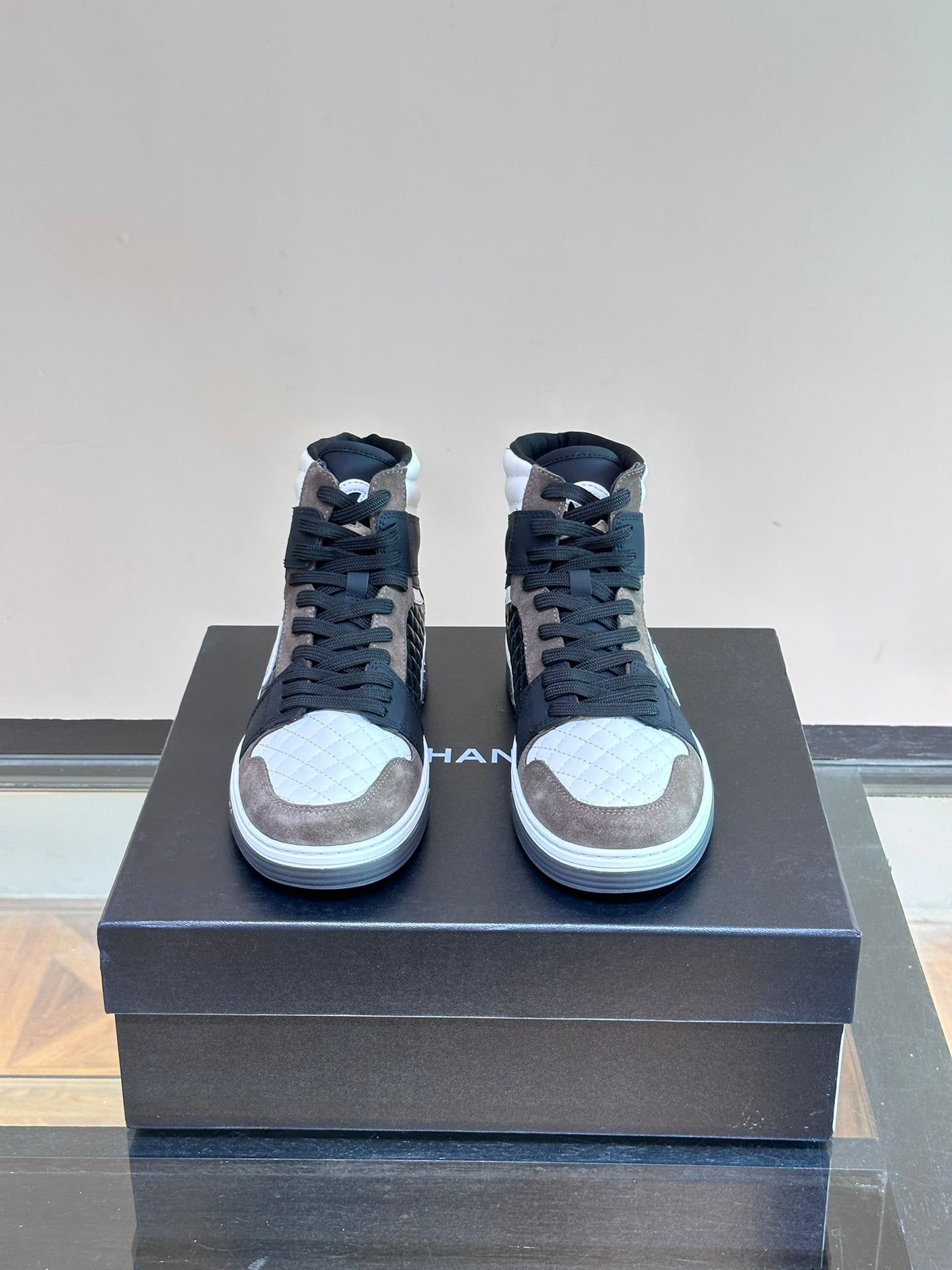 High-top Sneakers