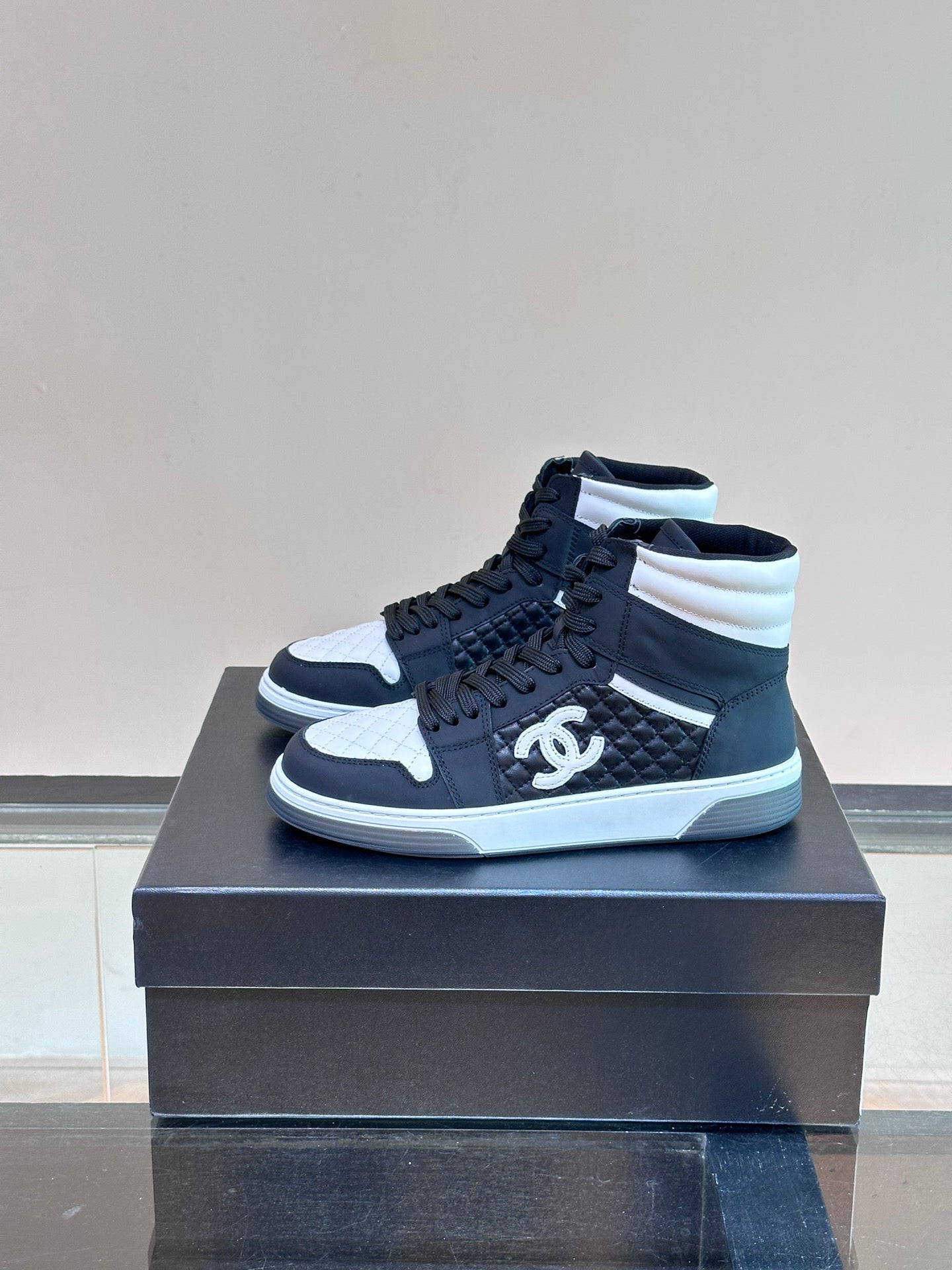 High-top Sneakers