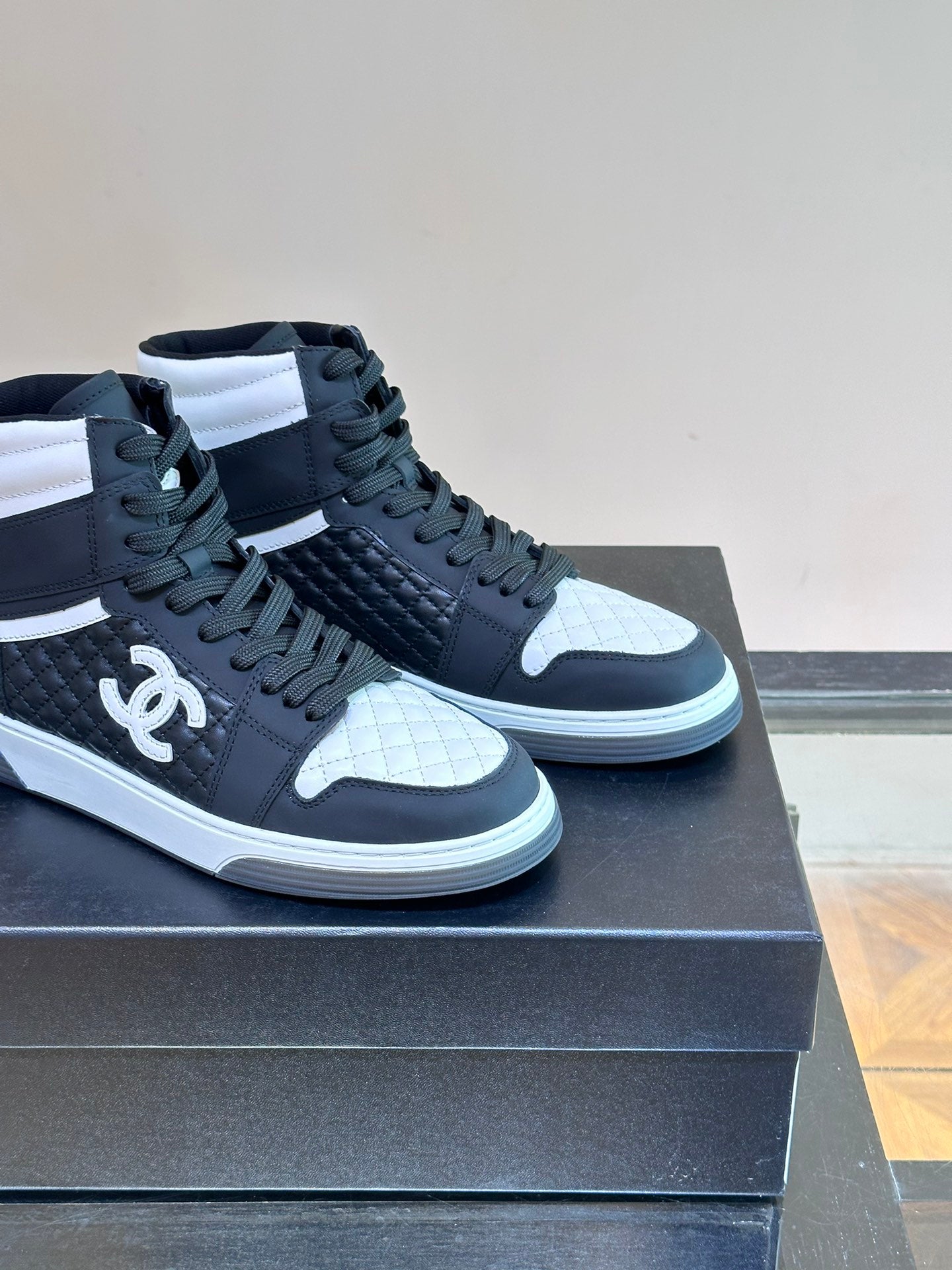 High-top Sneakers