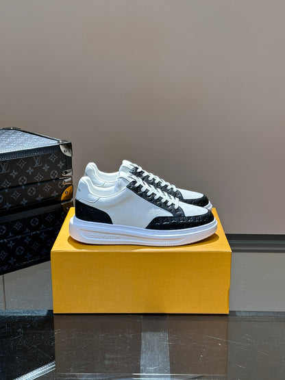 Beverly Hills Sneakers