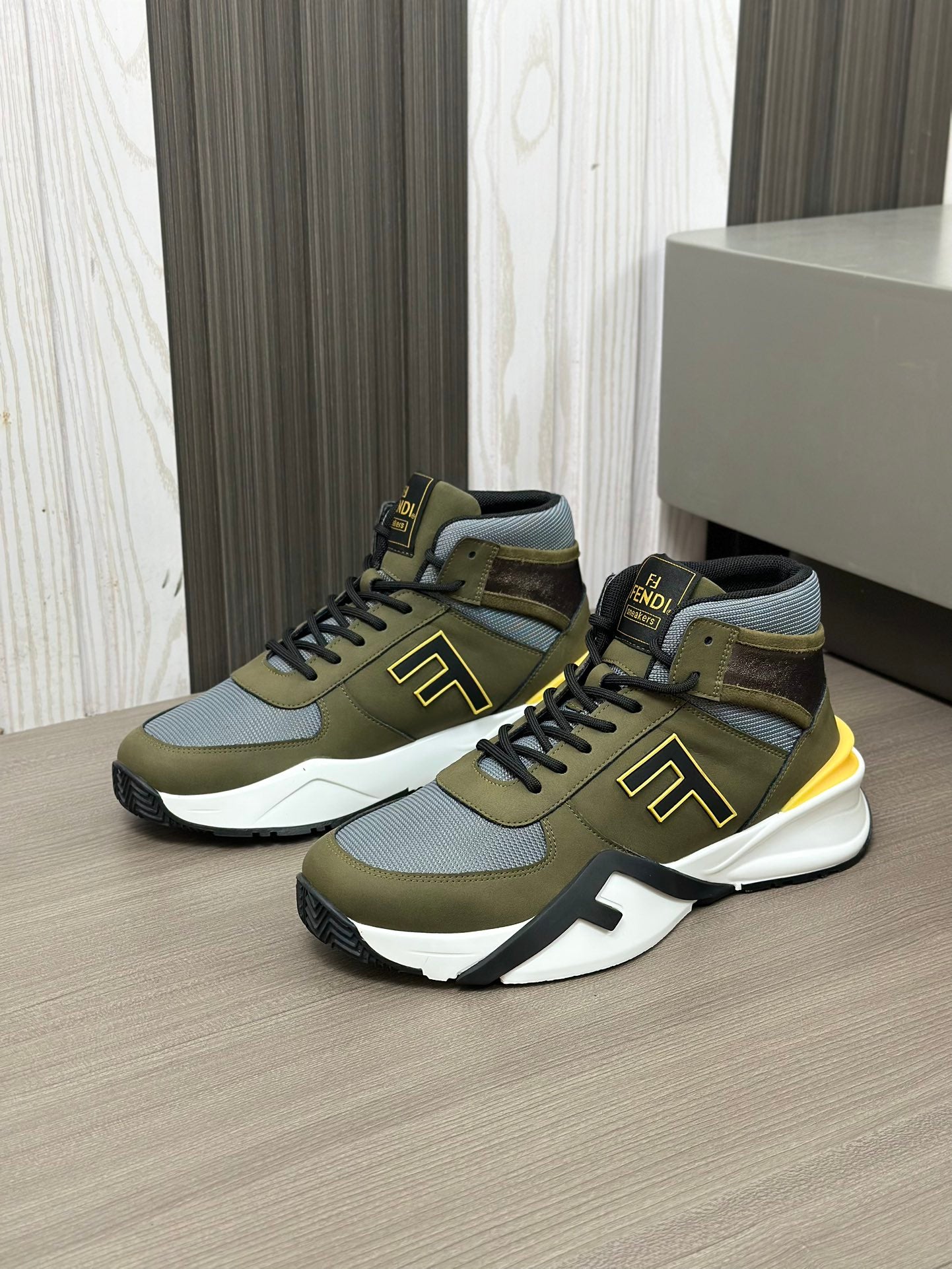 High-top Sneakers
